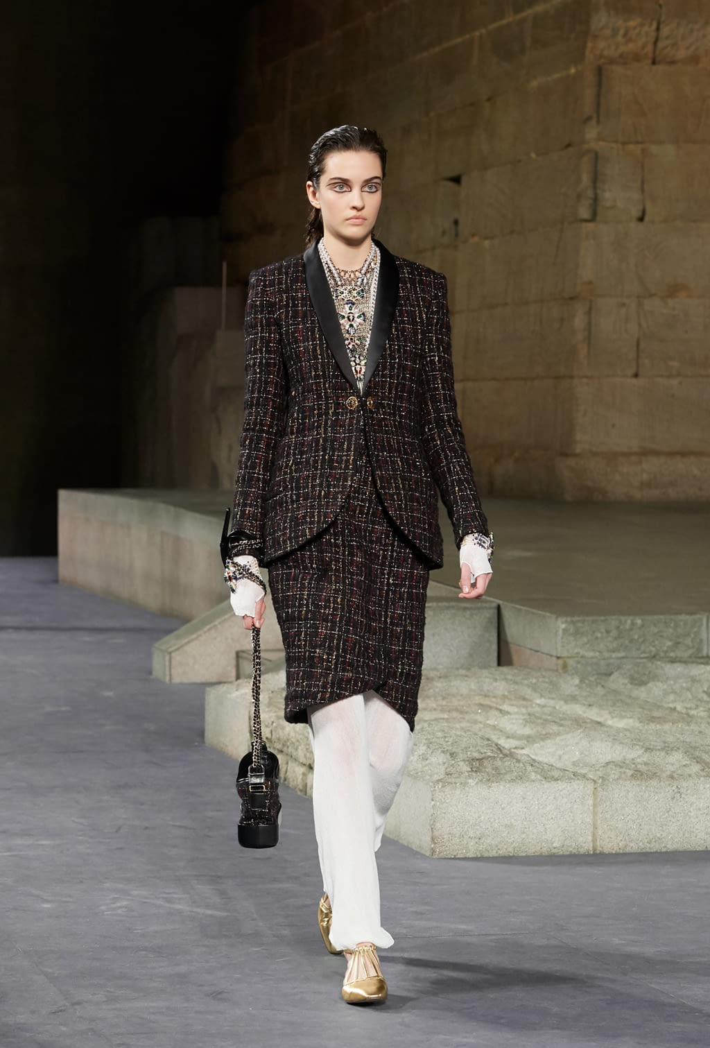 Fashion Week New York Pre-Fall 2019 look 19 from the Chanel collection 女装