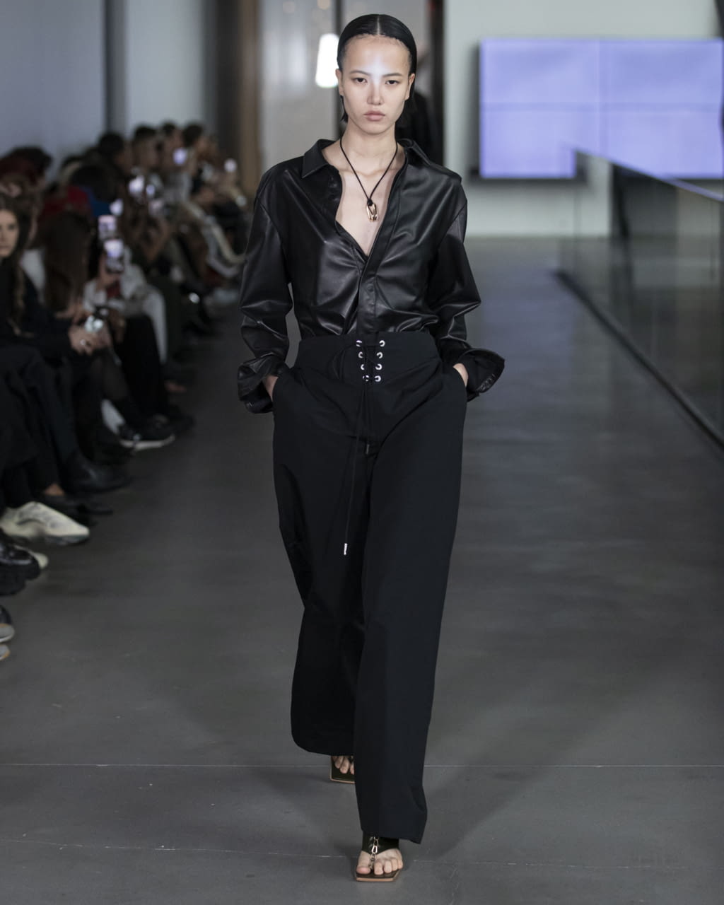 Fashion Week New York Fall/Winter 2020 look 19 from the Dion Lee collection 女装