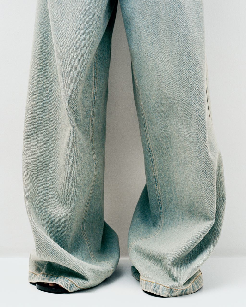 Fashion Week Paris Spring/Summer 2025 look 5 from the Soeur collection womenswear