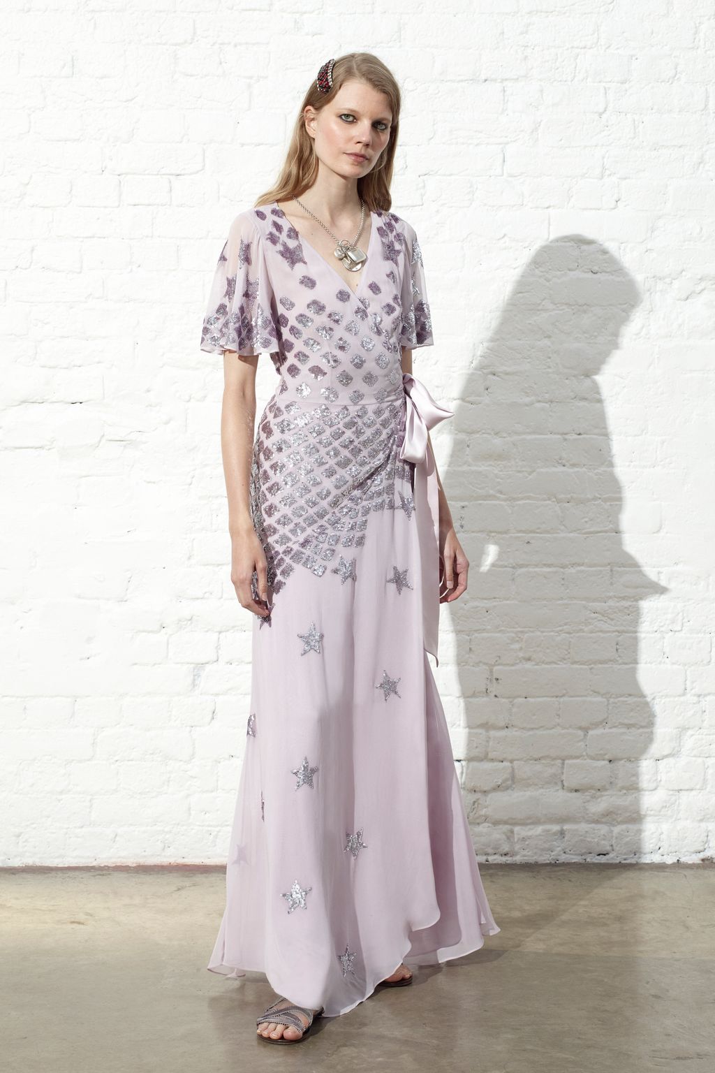 Fashion Week London Resort 2019 look 22 from the Temperley London collection 女装