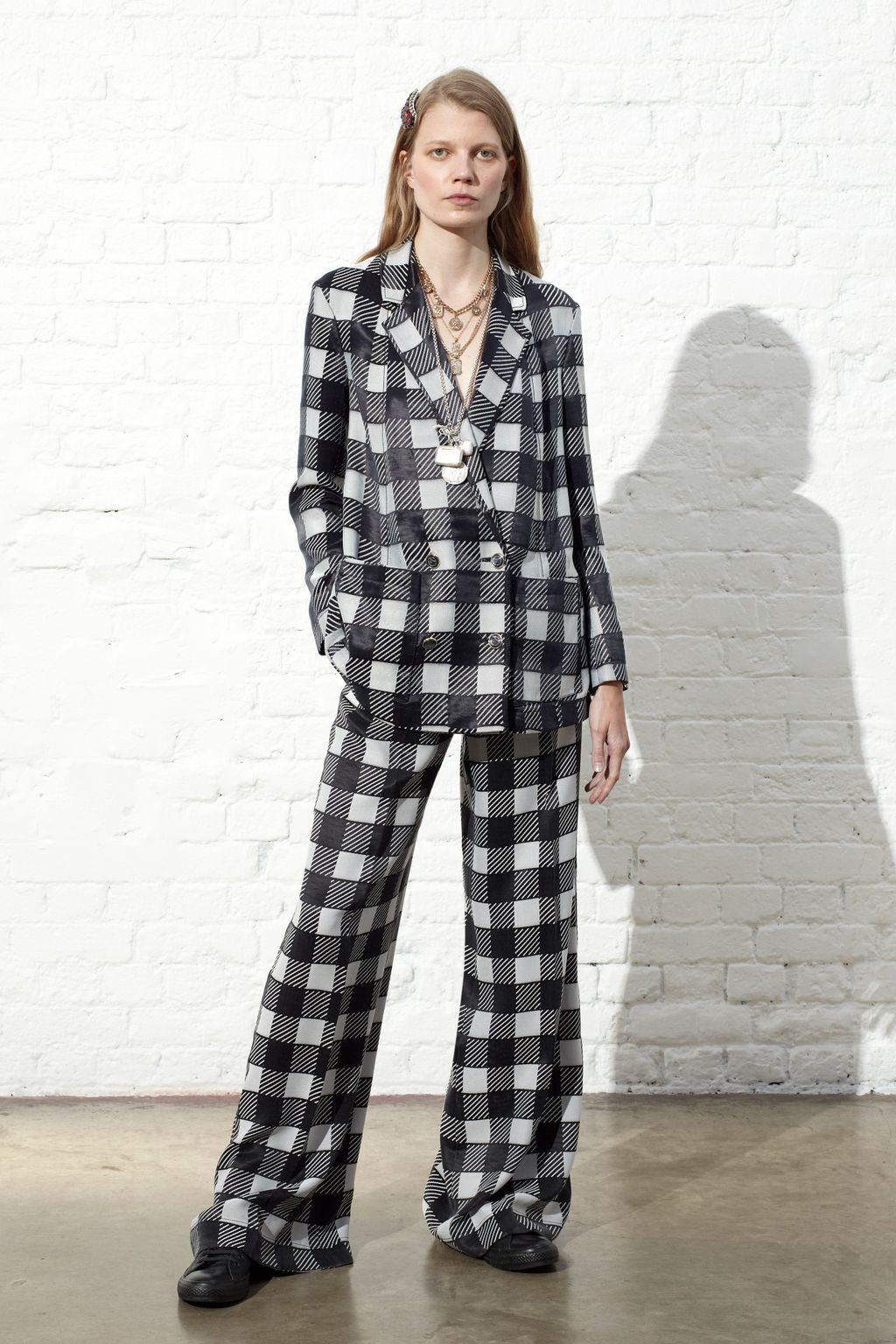 Fashion Week London Resort 2019 look 5 from the Temperley London collection womenswear