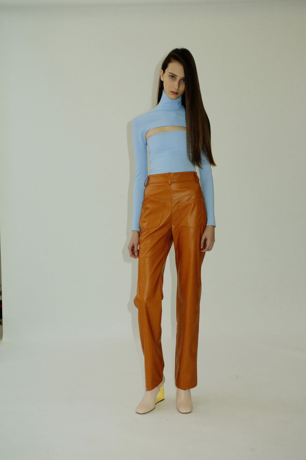 Fashion Week London Pre-Fall 2019 look 3 from the A.W.A.K.E MODE collection womenswear