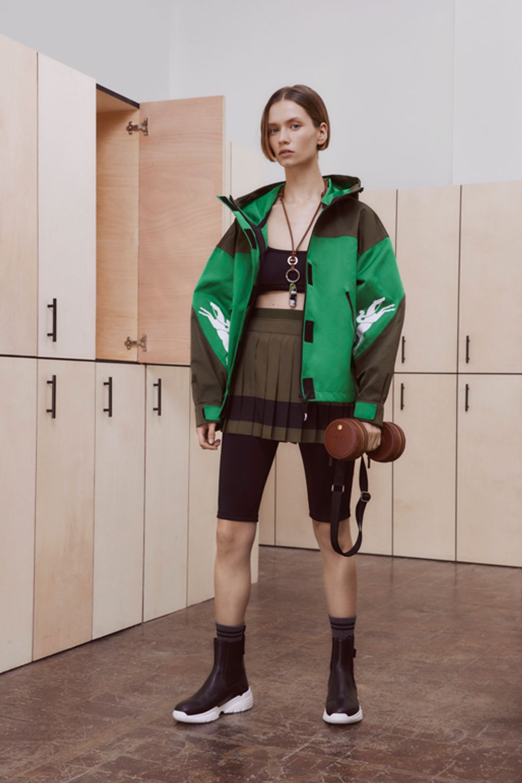 Fashion Week Paris Fall/Winter 2024 look 2 from the Longchamp collection 女装