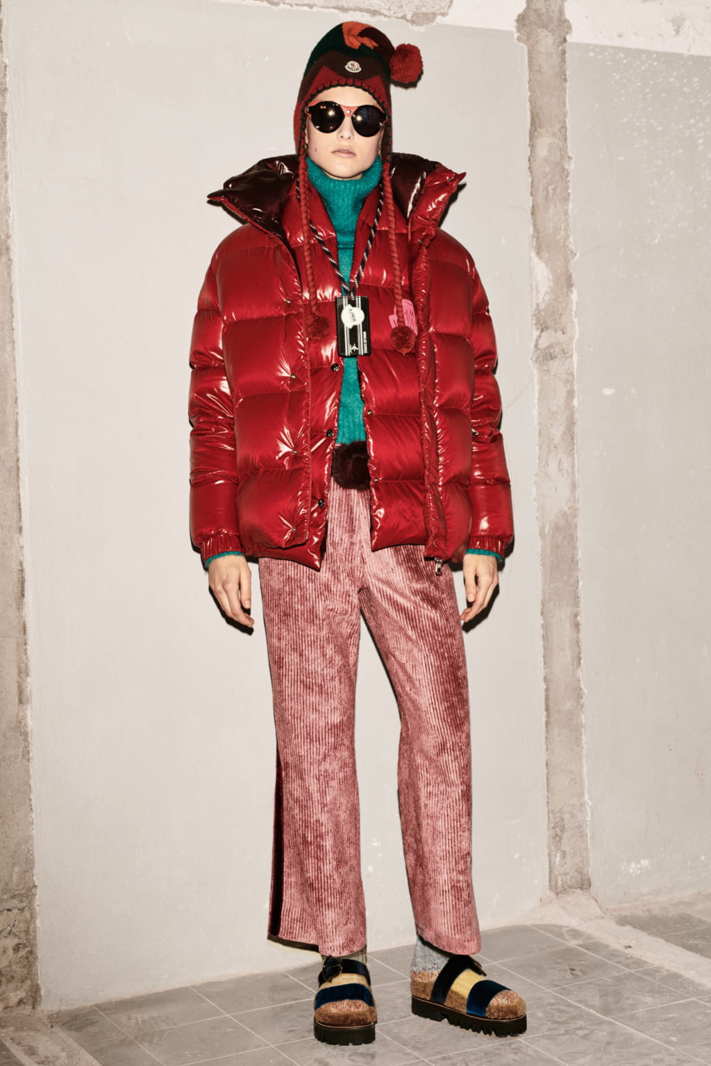Fashion Week Milan Fall/Winter 2018 look 24 from the Moncler Genius collection 女装