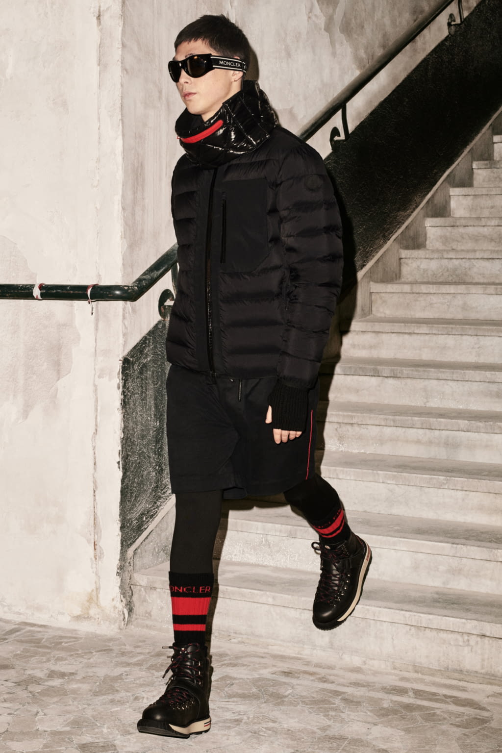 Fashion Week Milan Fall/Winter 2018 look 55 from the Moncler Genius collection 女装