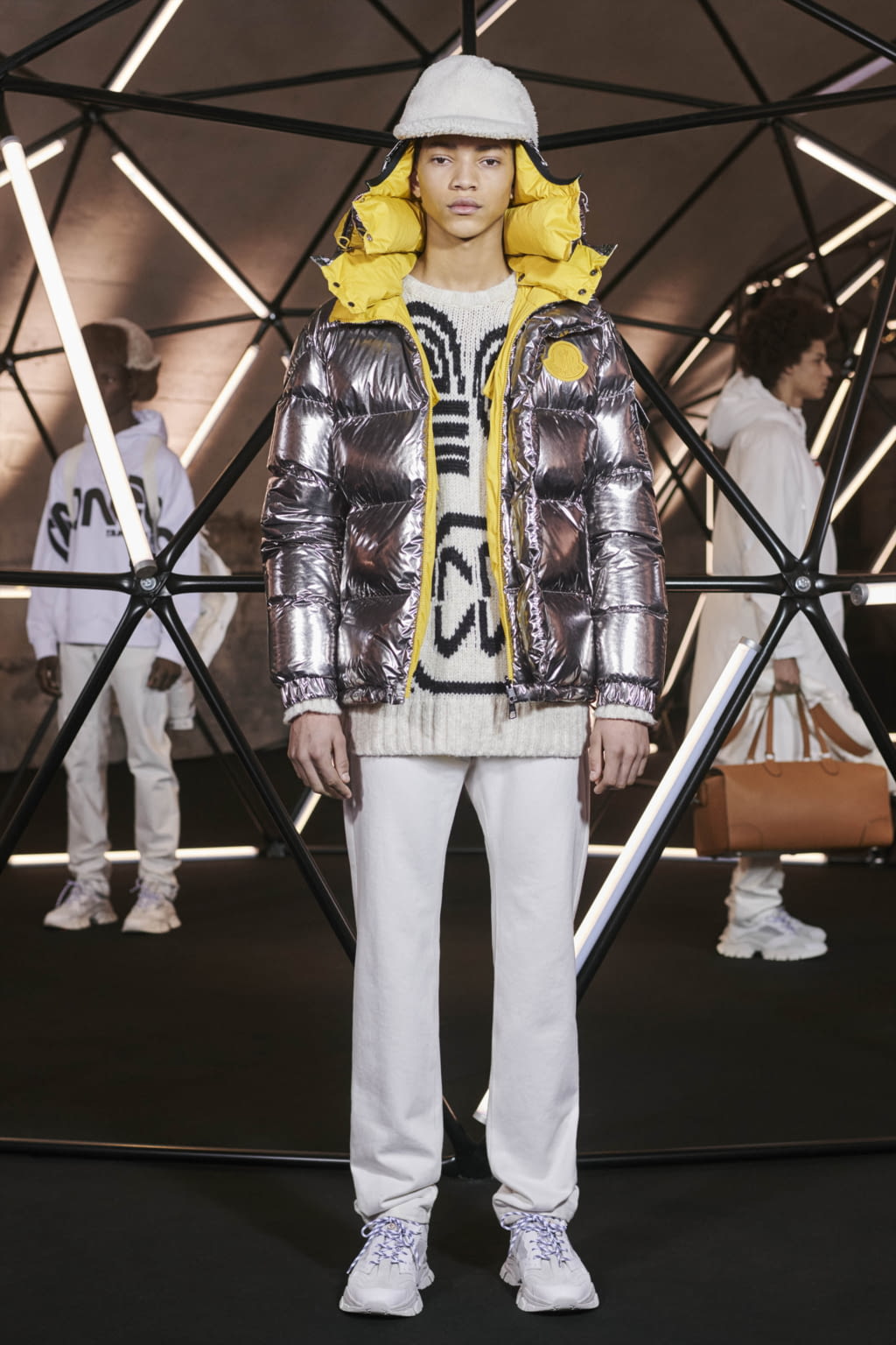 Fashion Week Milan Fall/Winter 2019 look 5 from the 2 MONCLER 1952 + VALEXTRA collection menswear