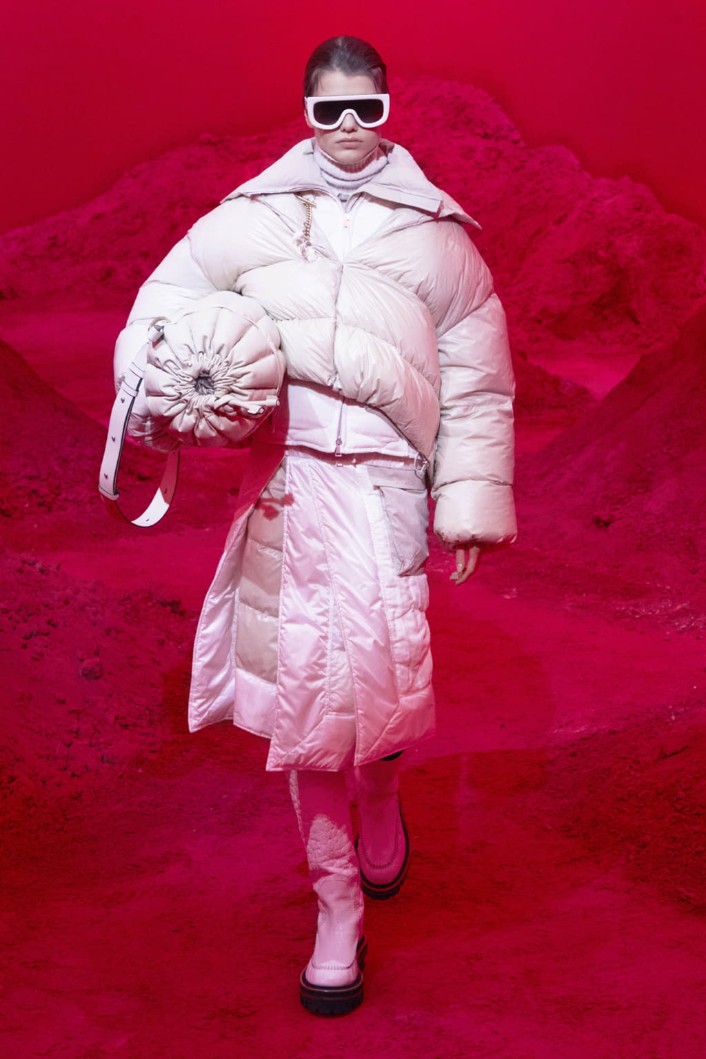 Fashion Week Milan Fall/Winter 2020 look 13 from the 2 Moncler 1952 collection womenswear