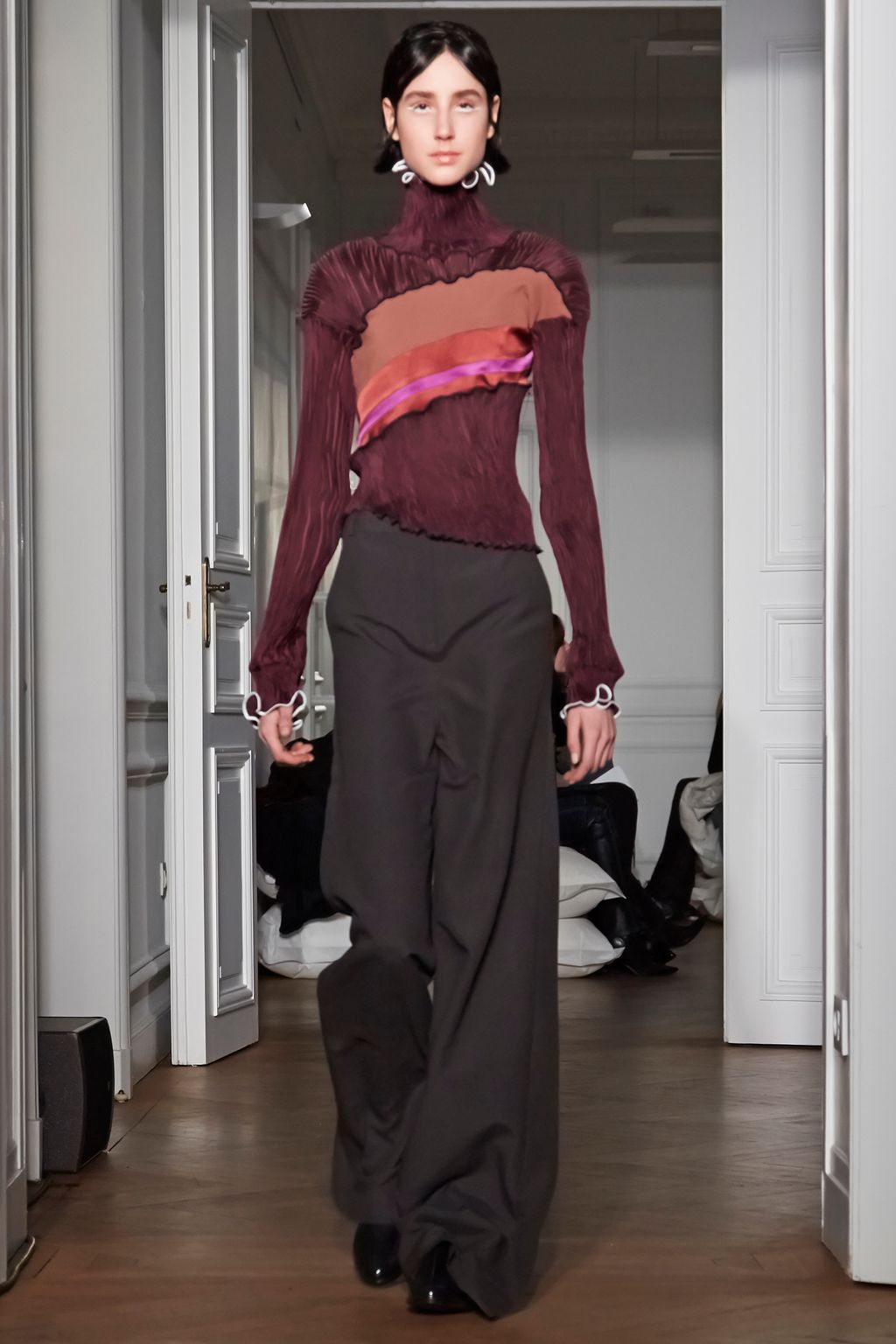 Fashion Week Paris Fall/Winter 2016 look 2 from the Peet Dullaert collection 女装