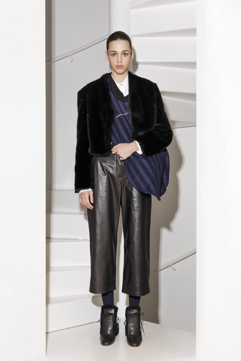 Fashion Week Paris Pre-Fall 2018 look 20 from the Nehera collection womenswear