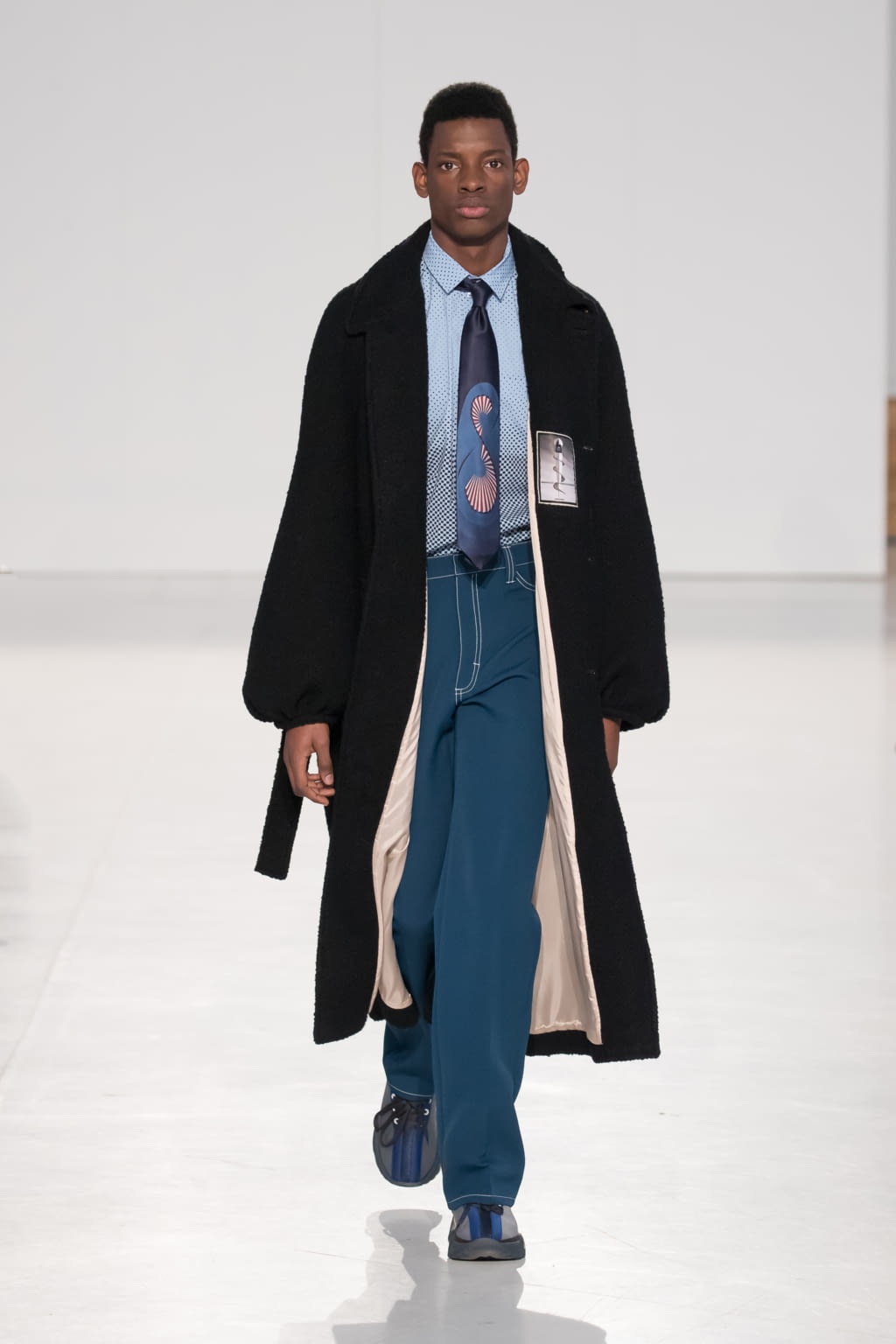Fashion Week Milan Fall/Winter 2020 look 20 from the Marco de Vincenzo collection 男装