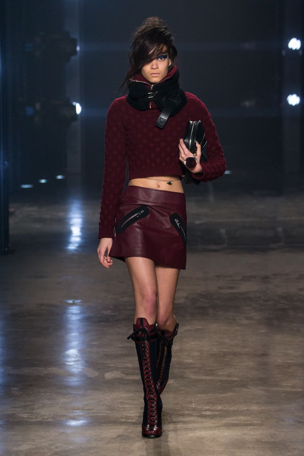 Fashion Week London Fall/Winter 2017 look 20 from the Versus Versace collection womenswear