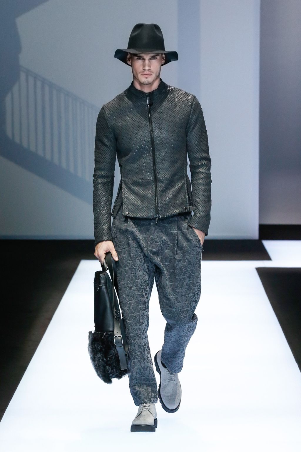 Fashion Week Milan Fall/Winter 2017 look 20 from the Emporio Armani collection 男装