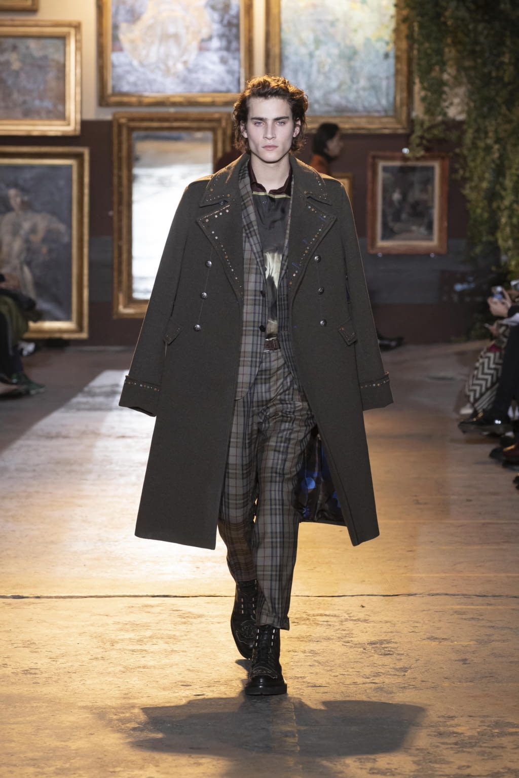 Fashion Week Milan Fall/Winter 2020 look 20 from the Etro collection menswear