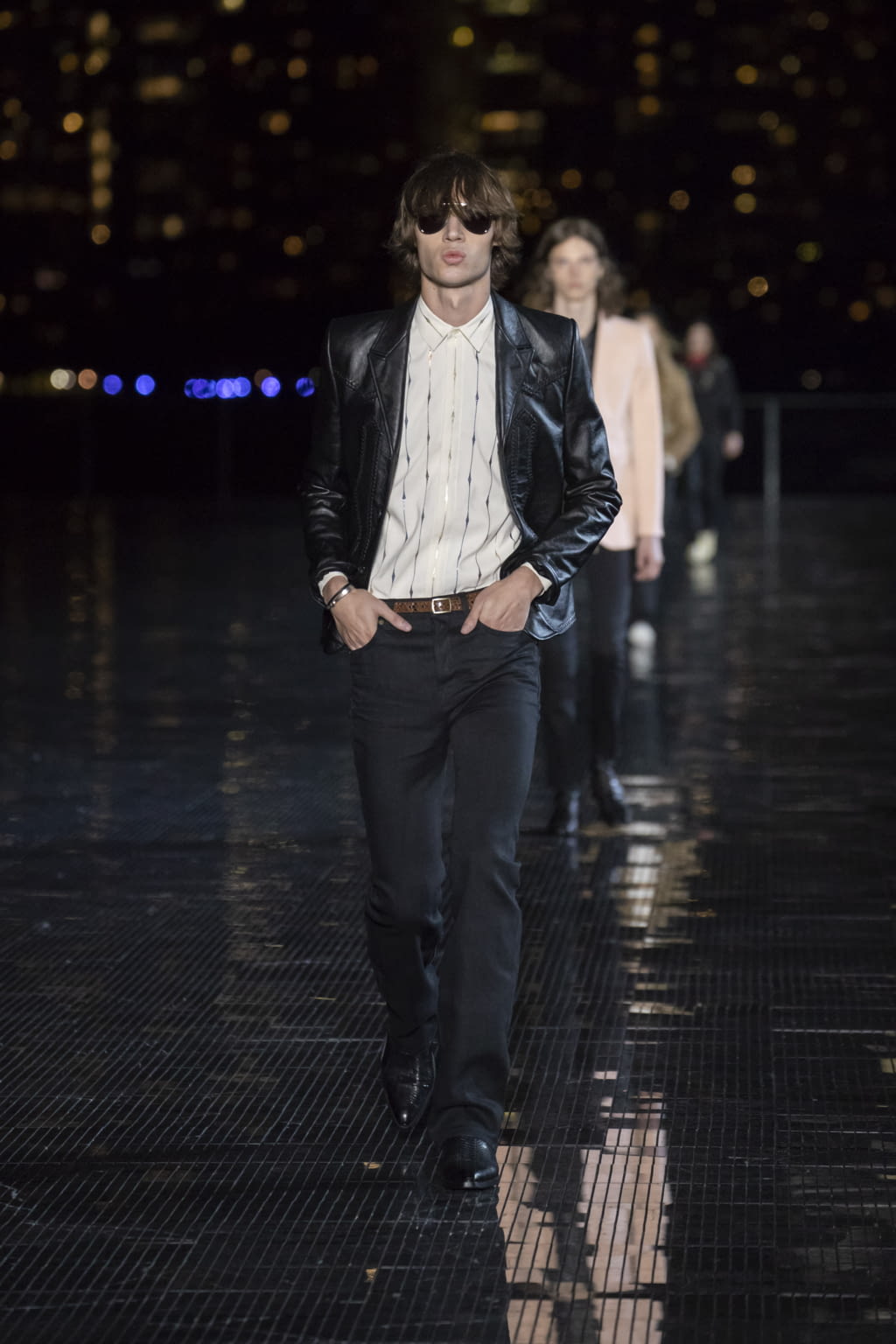 Fashion Week New York Spring/Summer 2019 look 20 from the Saint Laurent collection 男装