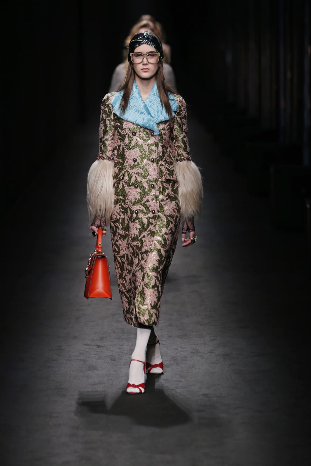 Fashion Week Milan Fall/Winter 2016 look 20 from the Gucci collection womenswear