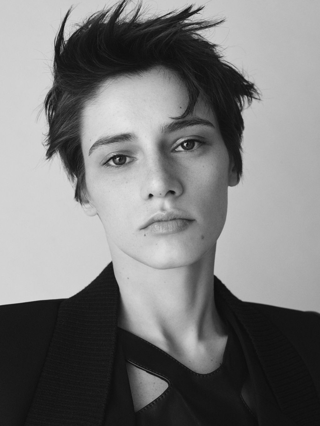 Fashion Week Paris Pre-Fall 2017 look 20 from the Barbara Bui collection womenswear