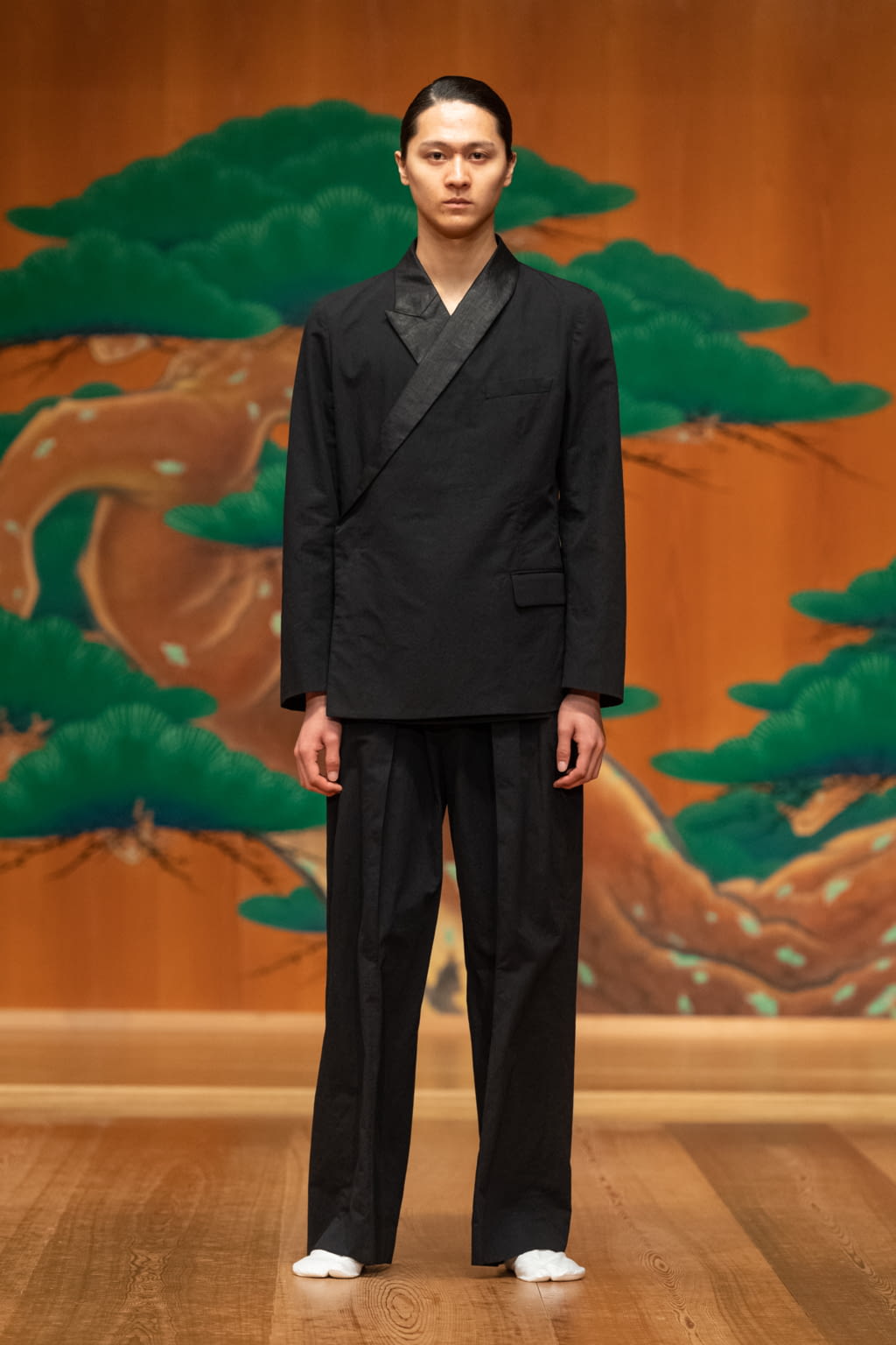 Fashion Week Paris Spring/Summer 2021 look 20 from the Yoshio Kubo collection menswear