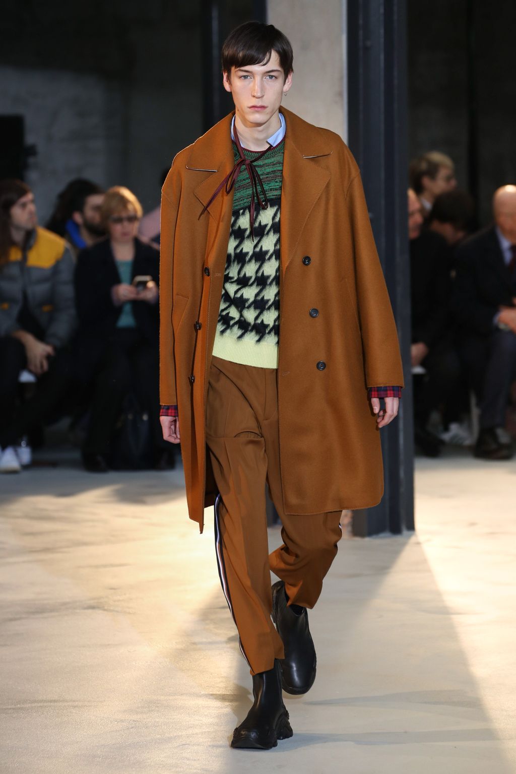 Fashion Week Milan Fall/Winter 2018 look 20 from the N°21 collection menswear