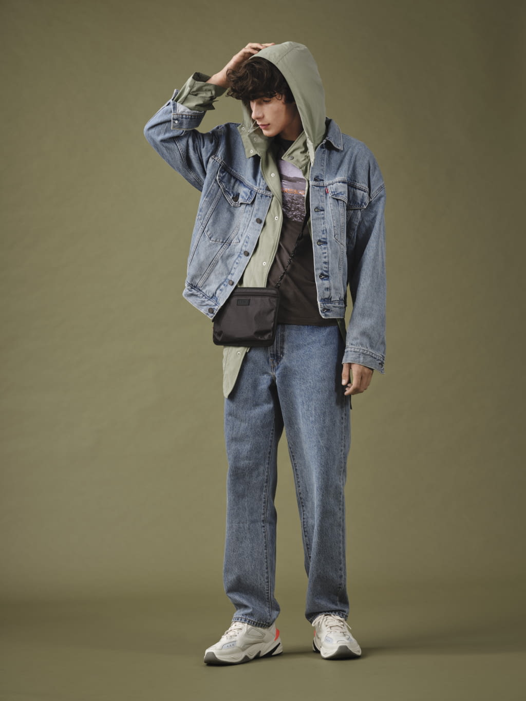 Fashion Week Paris Fall/Winter 2020 look 3 from the Levi’s® Red Tab collection menswear