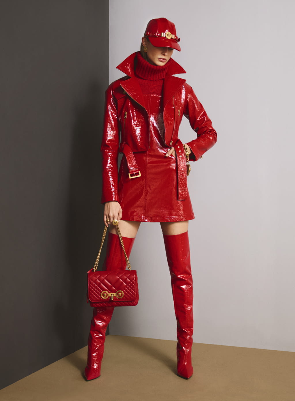 Fashion Week Milan Pre-Fall 2018 look 20 from the Versace collection womenswear
