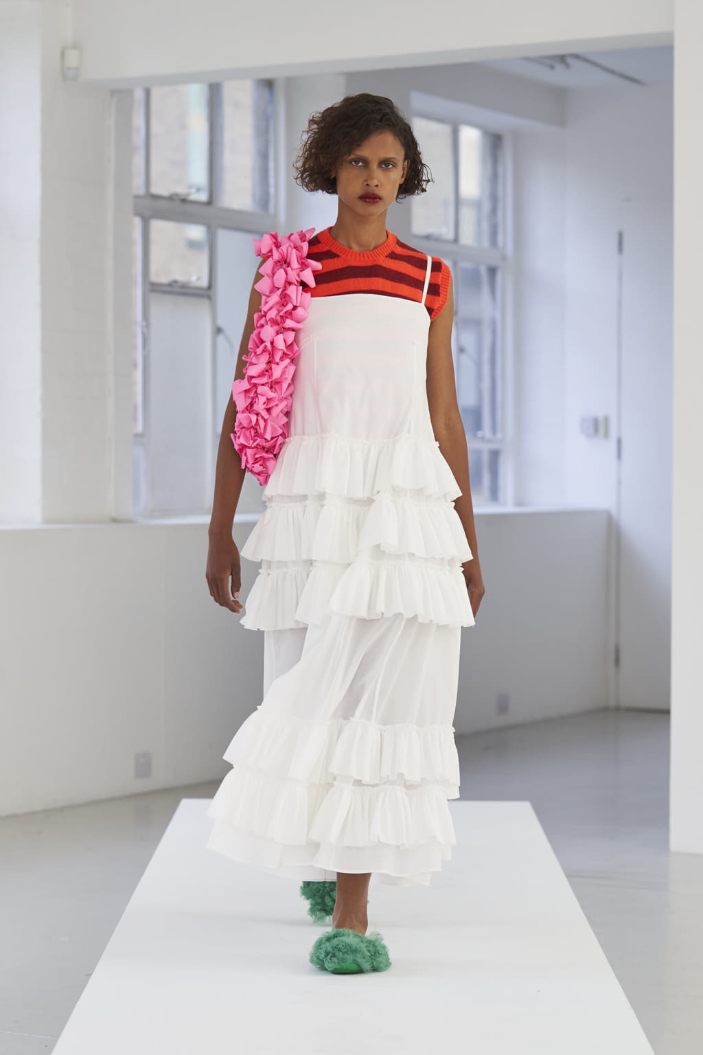 Fashion Week London Spring/Summer 2021 look 12 de la collection Molly Goddard womenswear
