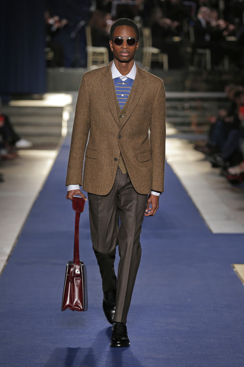 Fashion Week Florence Fall/Winter 2018 look 14 from the Brooks Brothers collection menswear