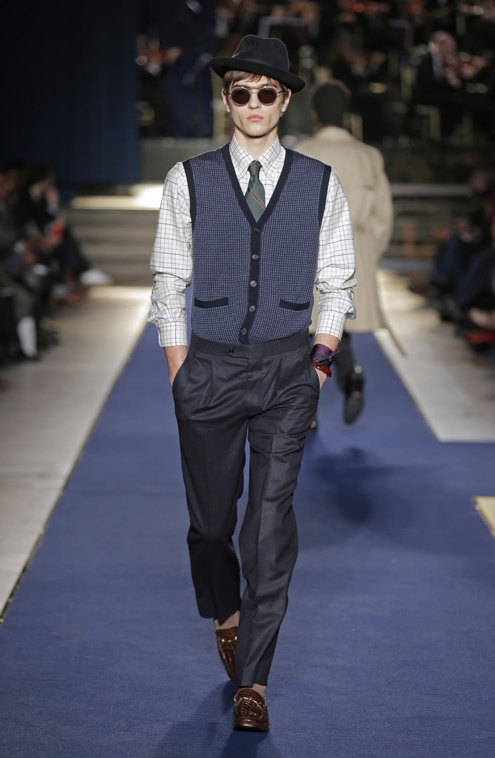 Fashion Week Florence Fall/Winter 2018 look 17 from the Brooks Brothers collection menswear