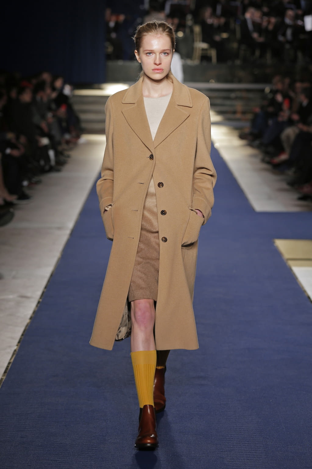 Fashion Week Florence Fall/Winter 2018 look 42 from the Brooks Brothers collection menswear