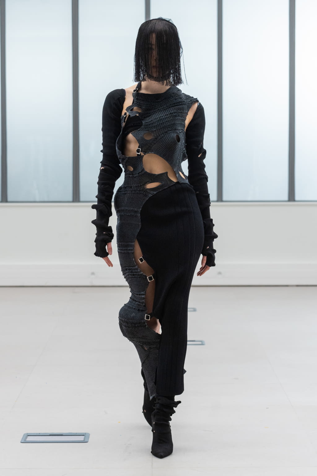 Fashion Week Paris Fall/Winter 2022 look 209 from the IFM PARIS collection womenswear