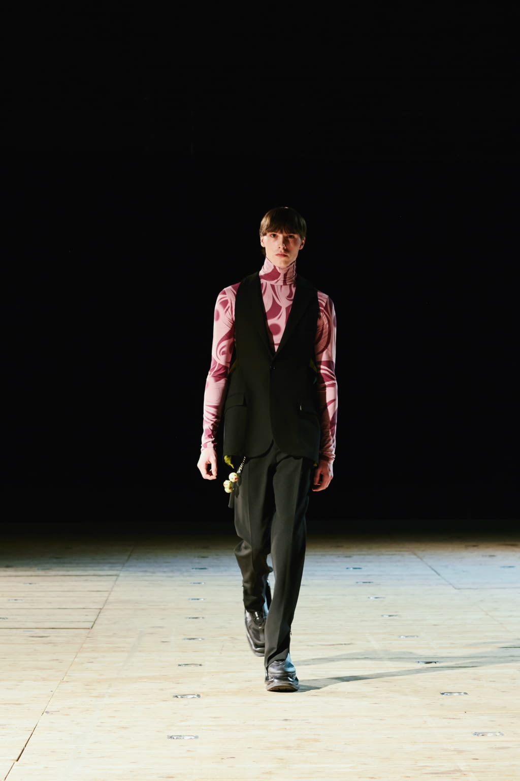 Fashion Week Paris Fall/Winter 2021 look 20 from the Botter collection 男装