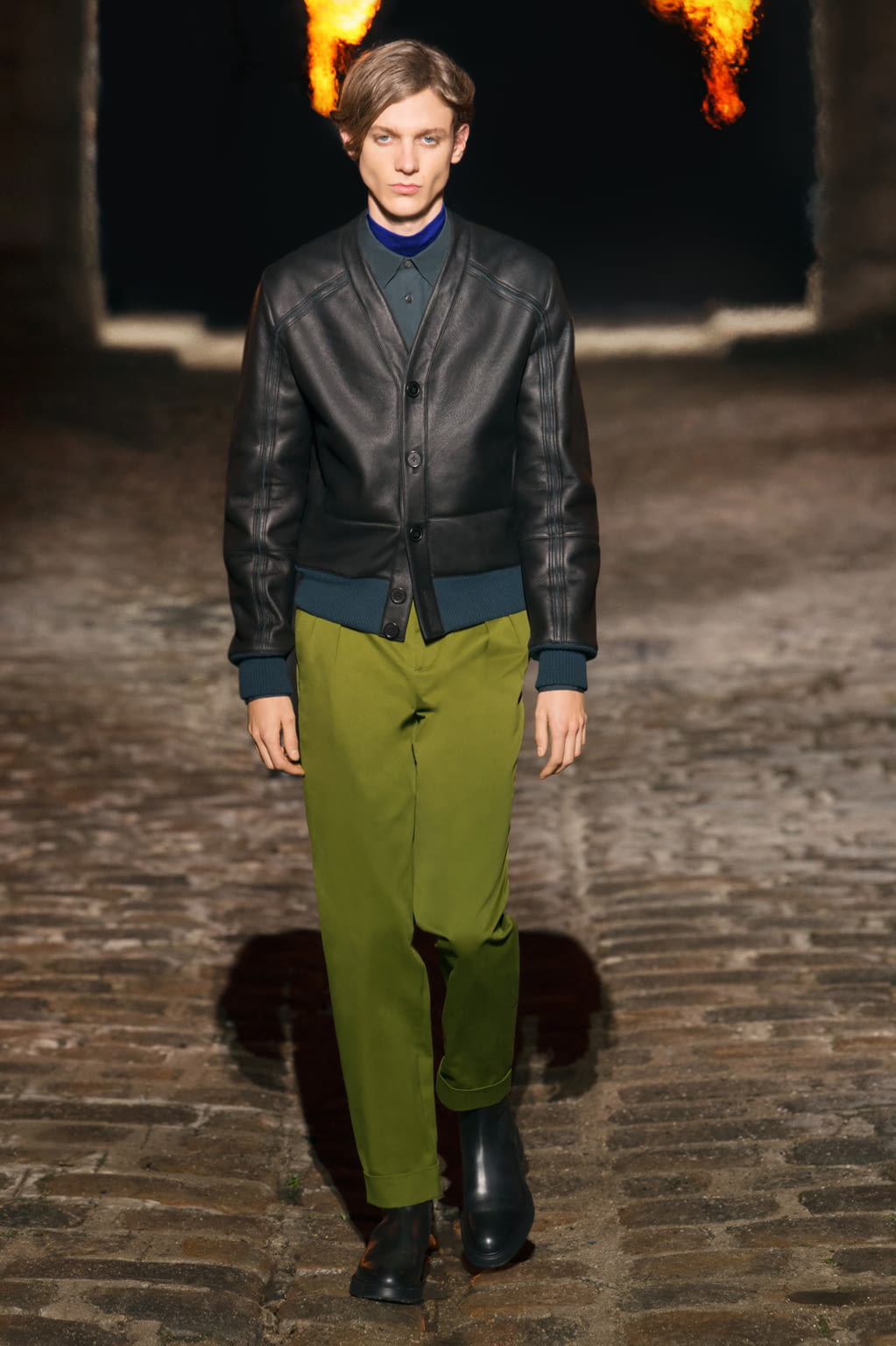 Fashion Week Paris Fall/Winter 2018 look 20 from the Hermès collection 男装