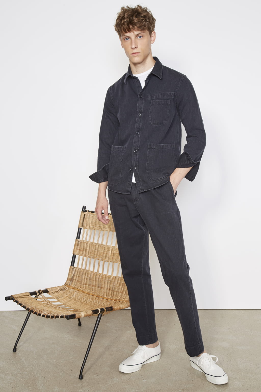 Fashion Week Paris Spring/Summer 2021 look 21 from the Officine Générale collection menswear