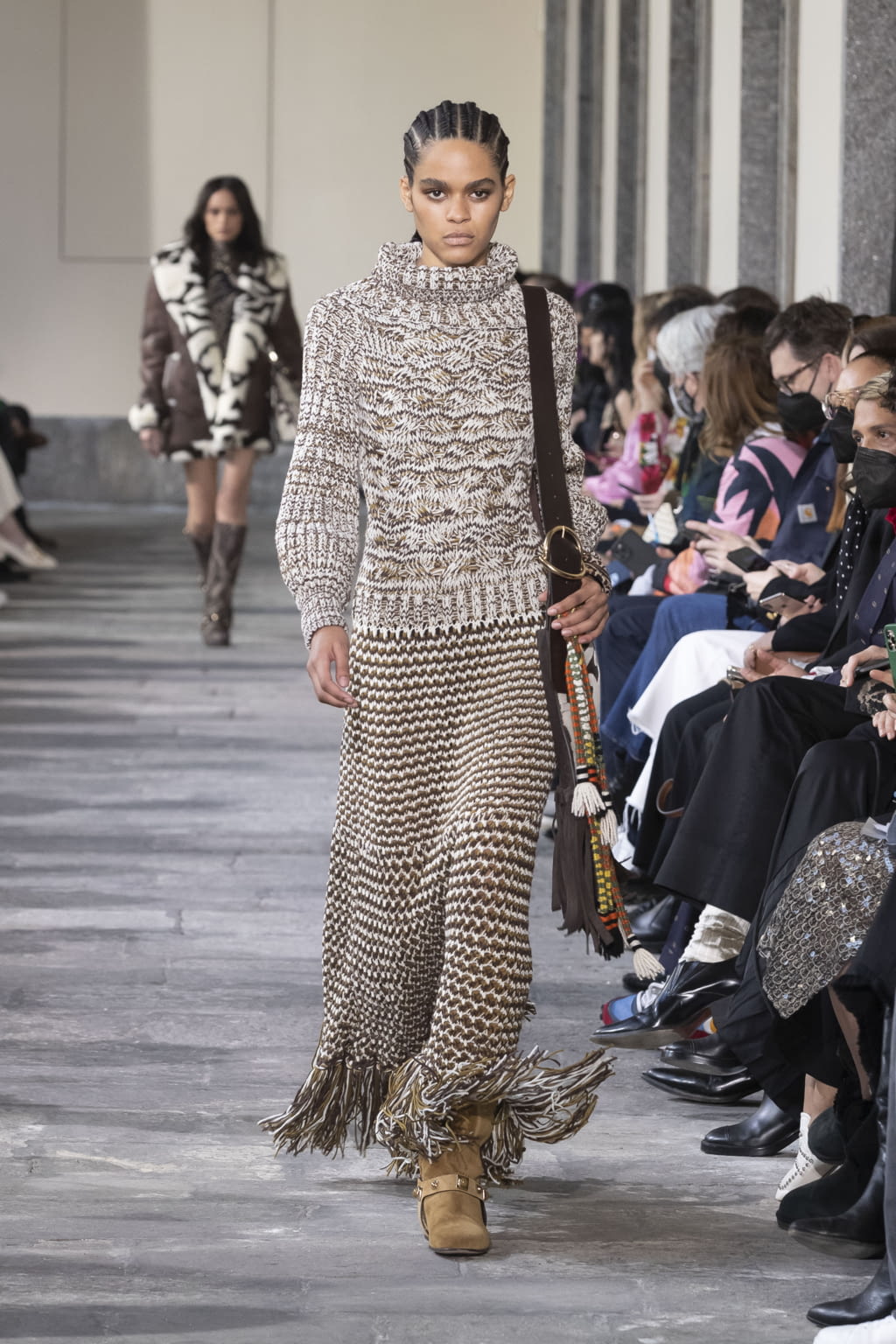 Fashion Week Milan Fall/Winter 2022 look 21 from the Etro collection womenswear