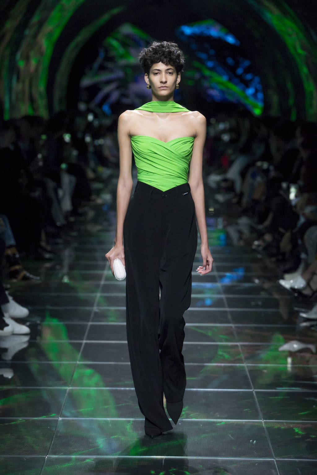 Fashion Week Paris Spring/Summer 2019 look 21 from the Balenciaga collection womenswear