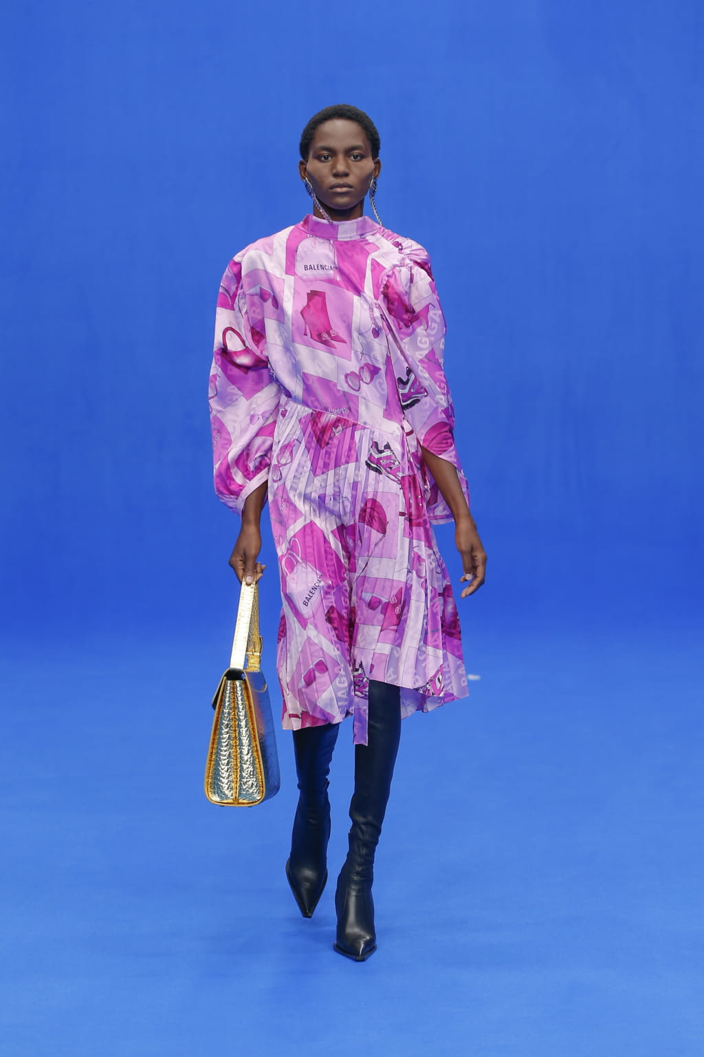 Fashion Week Paris Spring/Summer 2020 look 21 from the Balenciaga collection 女装