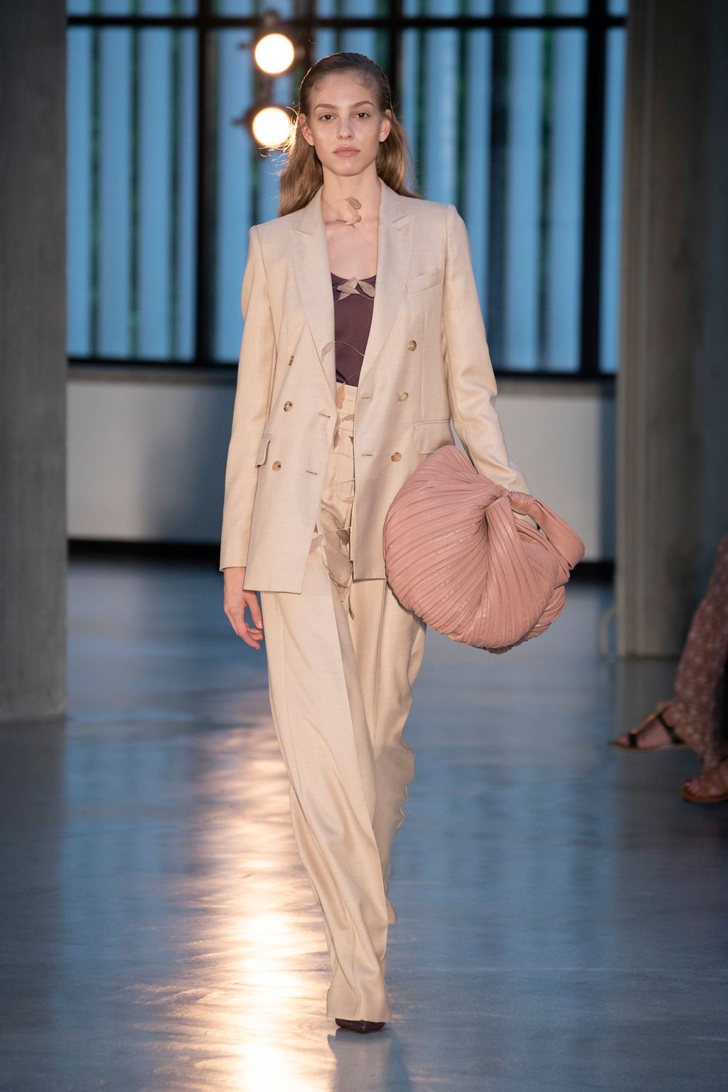 Fashion Week Milan Resort 2019 look 21 from the Max Mara collection 女装