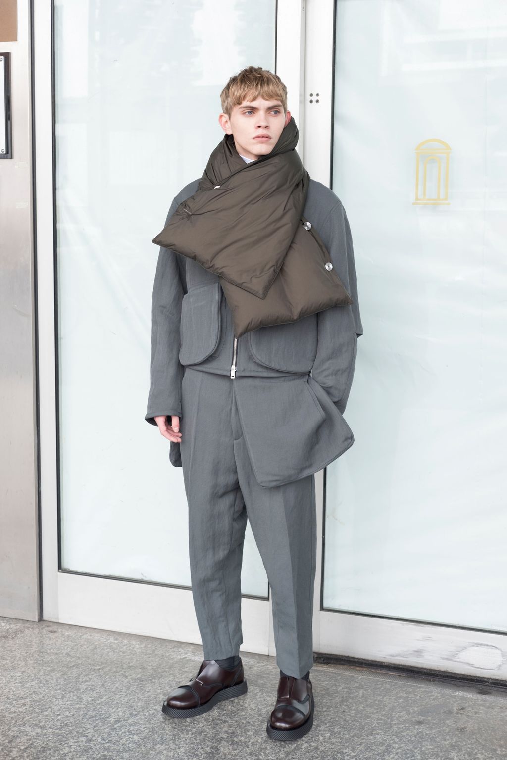 Fashion Week Paris Fall/Winter 2018 look 21 from the Jil Sander collection menswear