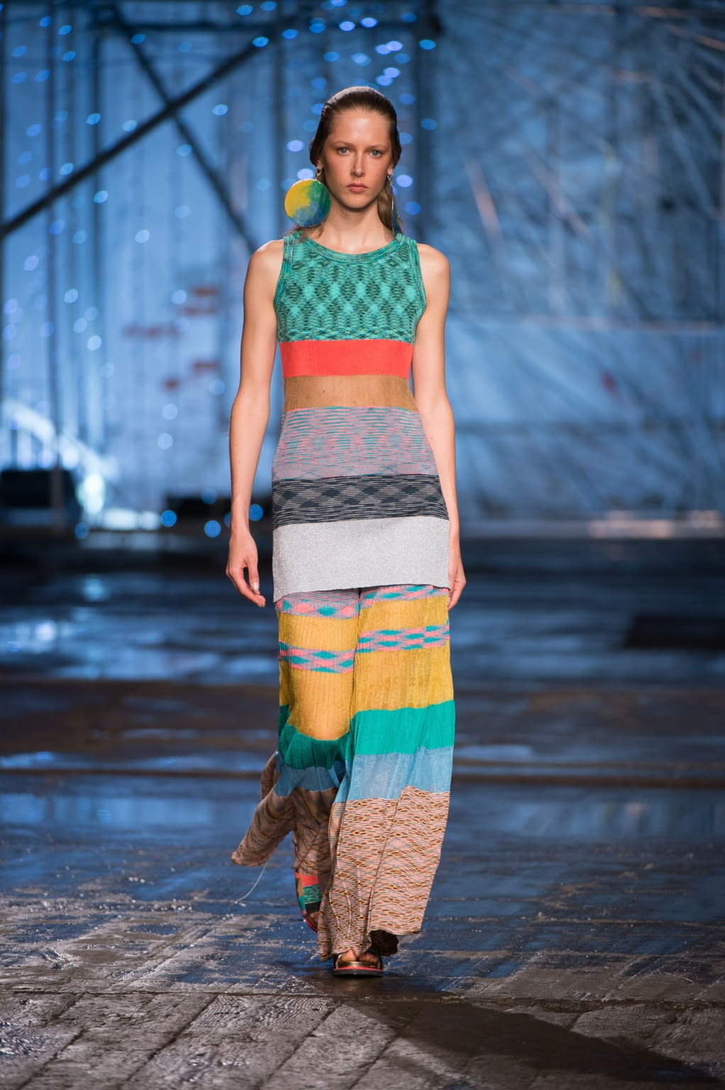 Fashion Week Milan Spring/Summer 2017 look 21 from the Missoni collection womenswear