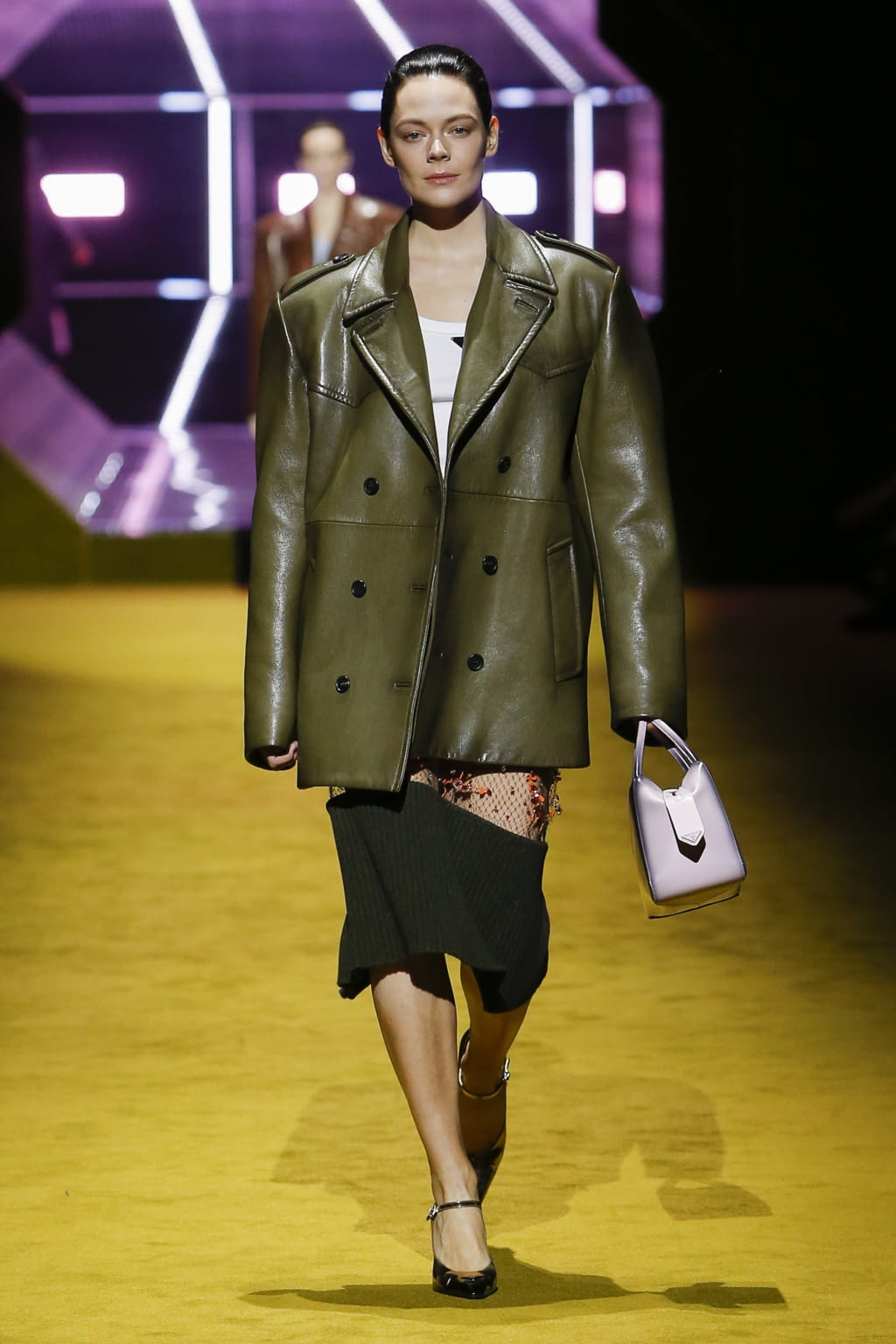Fashion Week Milan Fall/Winter 2022 look 20 from the Prada collection 女装