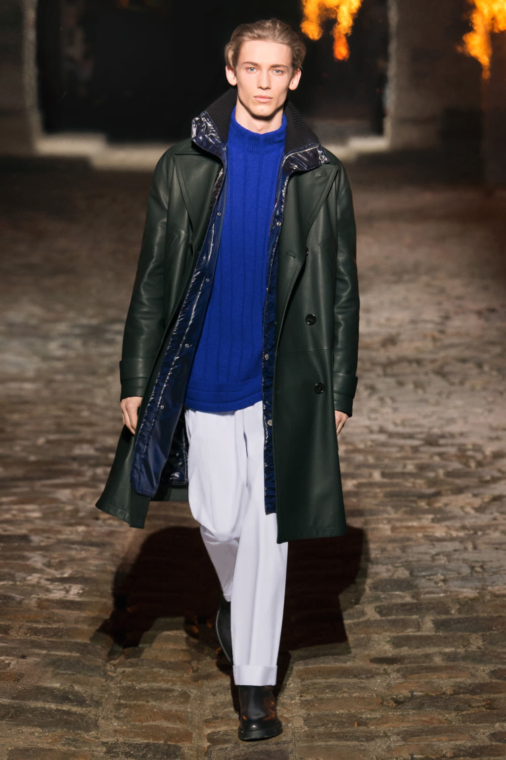 Fashion Week Paris Fall/Winter 2018 look 21 from the Hermès collection menswear