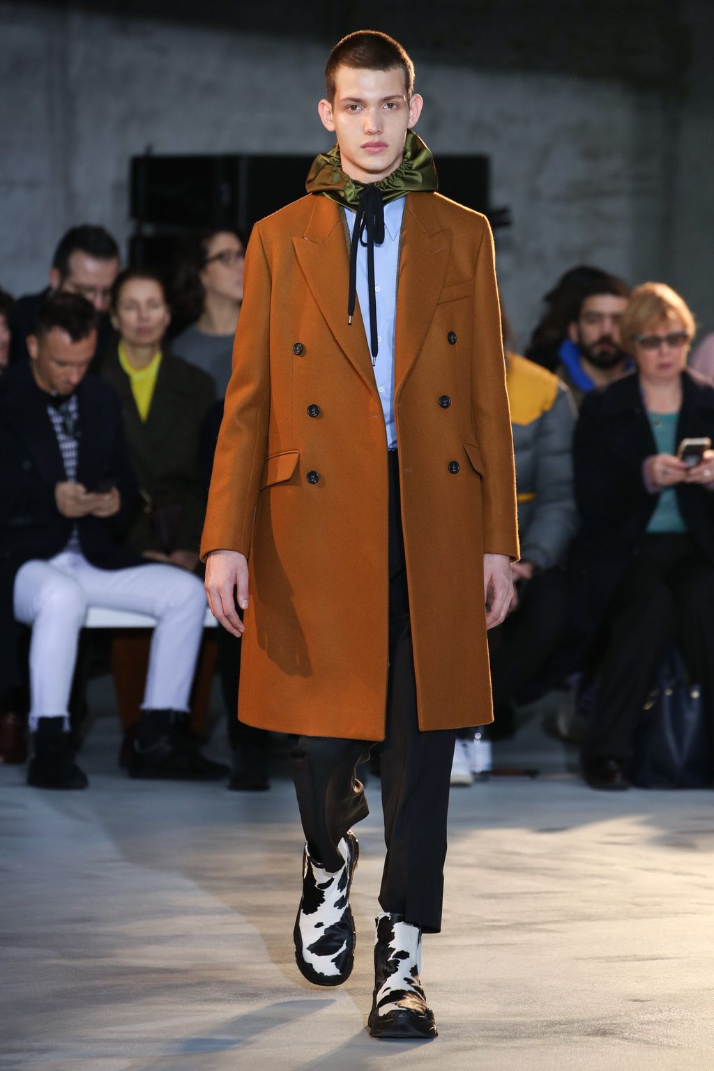 Fashion Week Milan Fall/Winter 2018 look 22 from the N°21 collection menswear