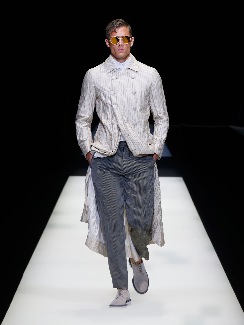 Fashion Week Milan Spring/Summer 2018 look 21 from the Giorgio Armani collection 男装