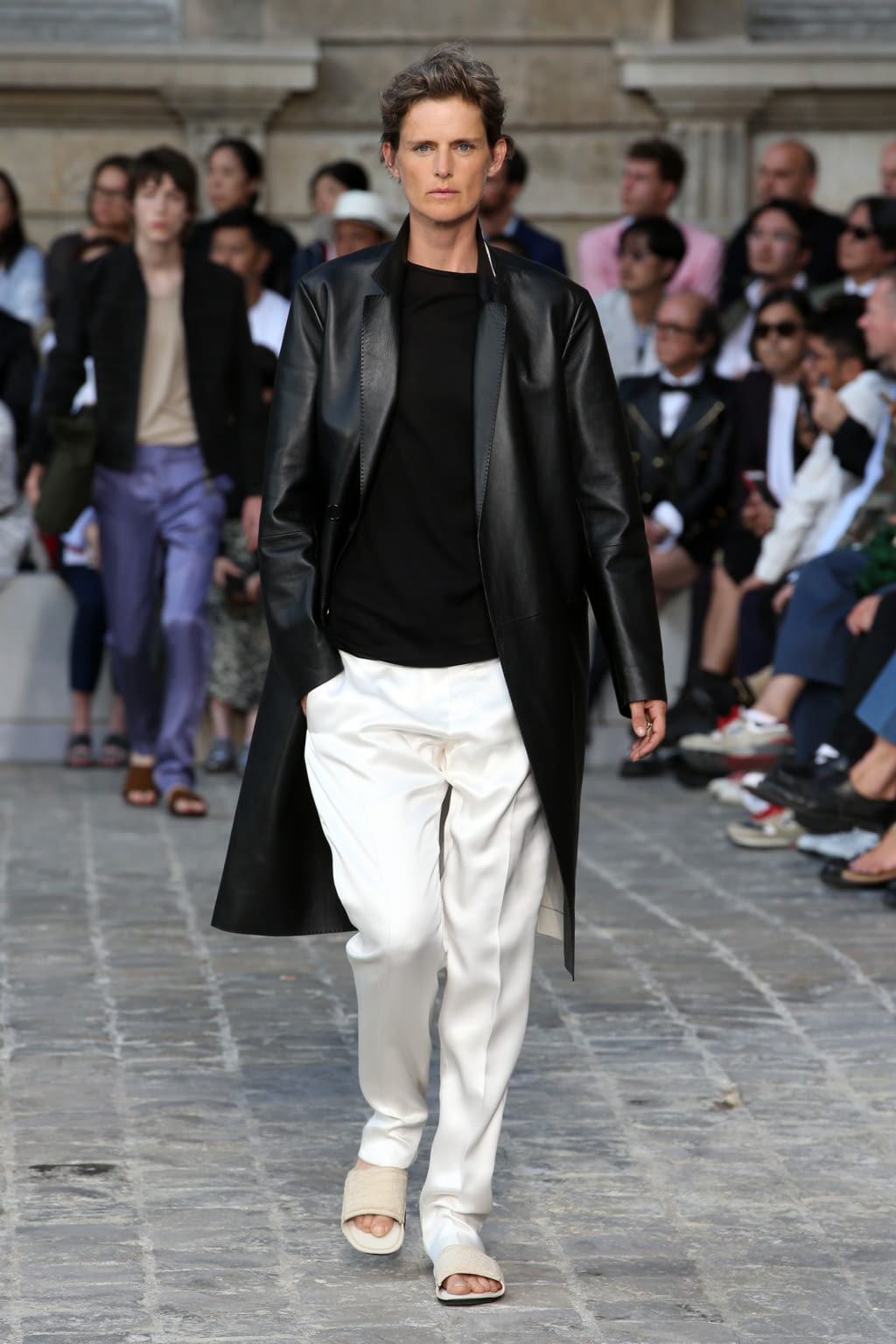 Fashion Week Paris Spring/Summer 2018 look 22 from the Berluti collection menswear