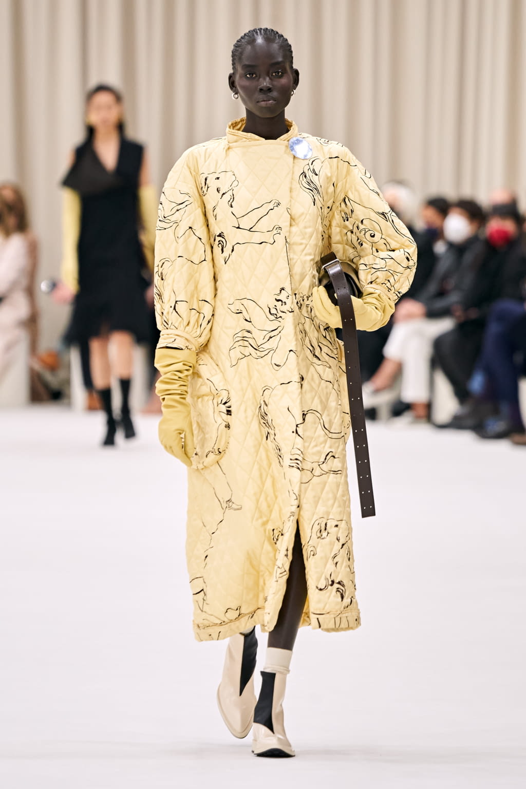 Fashion Week Milan Fall/Winter 2022 look 22 from the Jil Sander collection womenswear