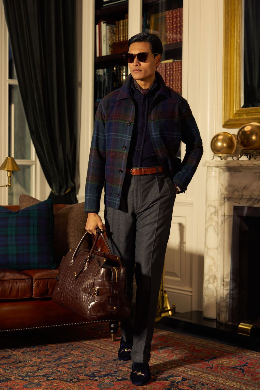 Fashion Week New York Fall/Winter 2024 look 22 from the Ralph Lauren Purple Label collection 男装