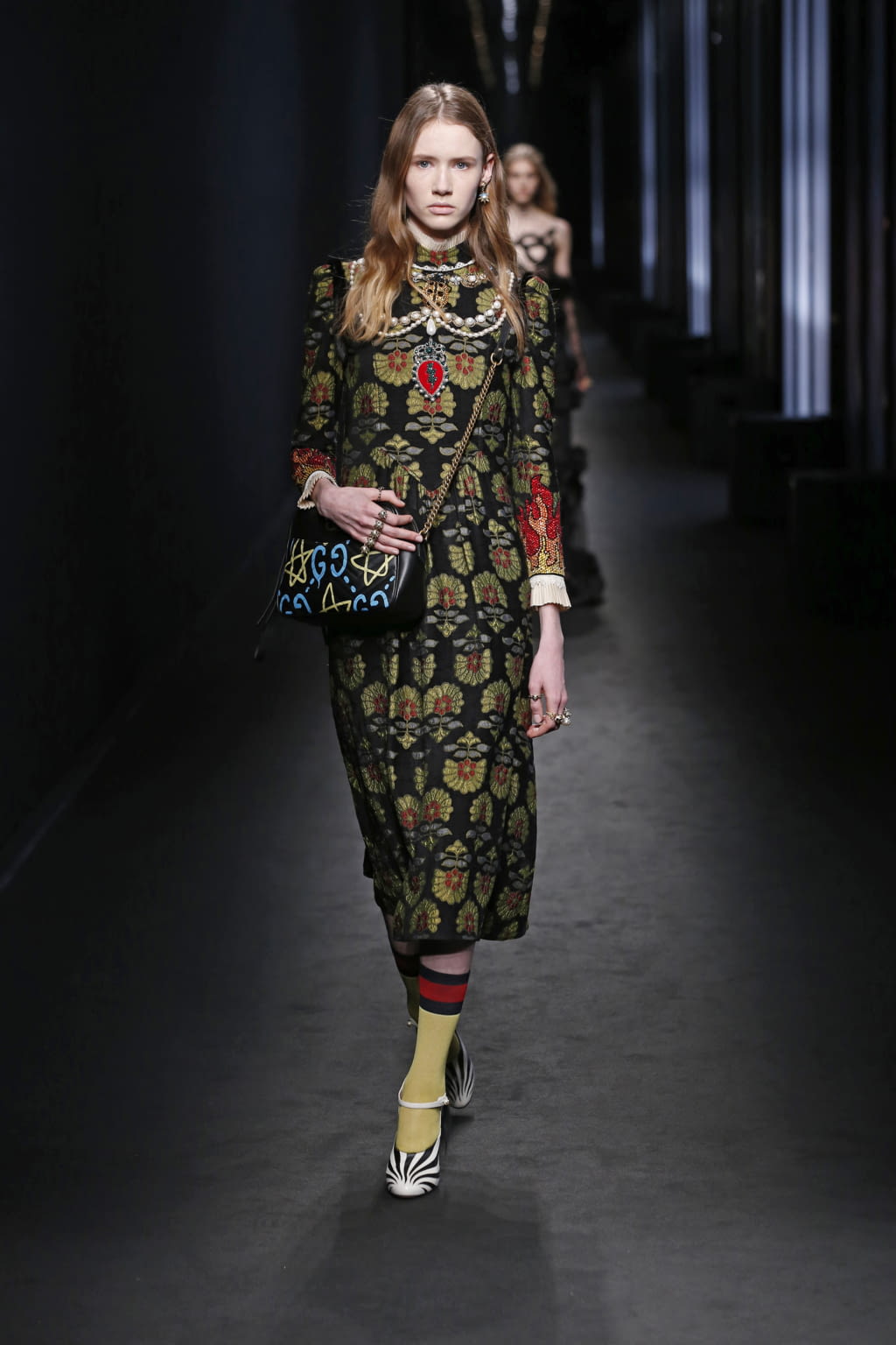 Fashion Week Milan Fall/Winter 2016 look 22 de la collection Gucci womenswear