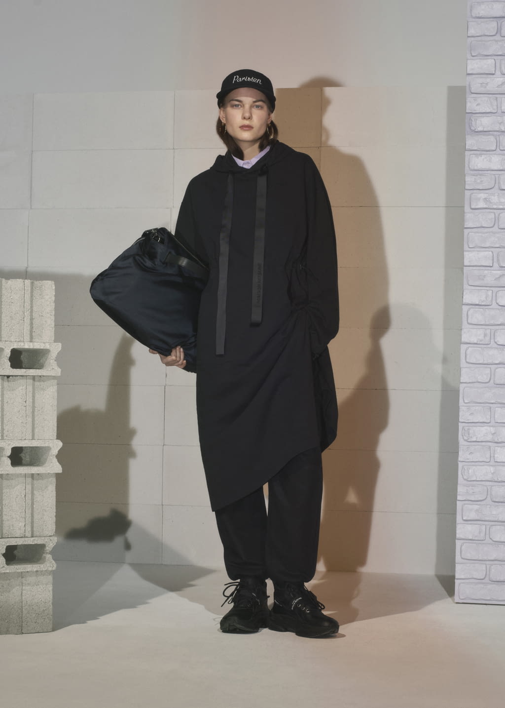Fashion Week Paris Fall/Winter 2019 look 21 from the Maison Kitsuné collection womenswear