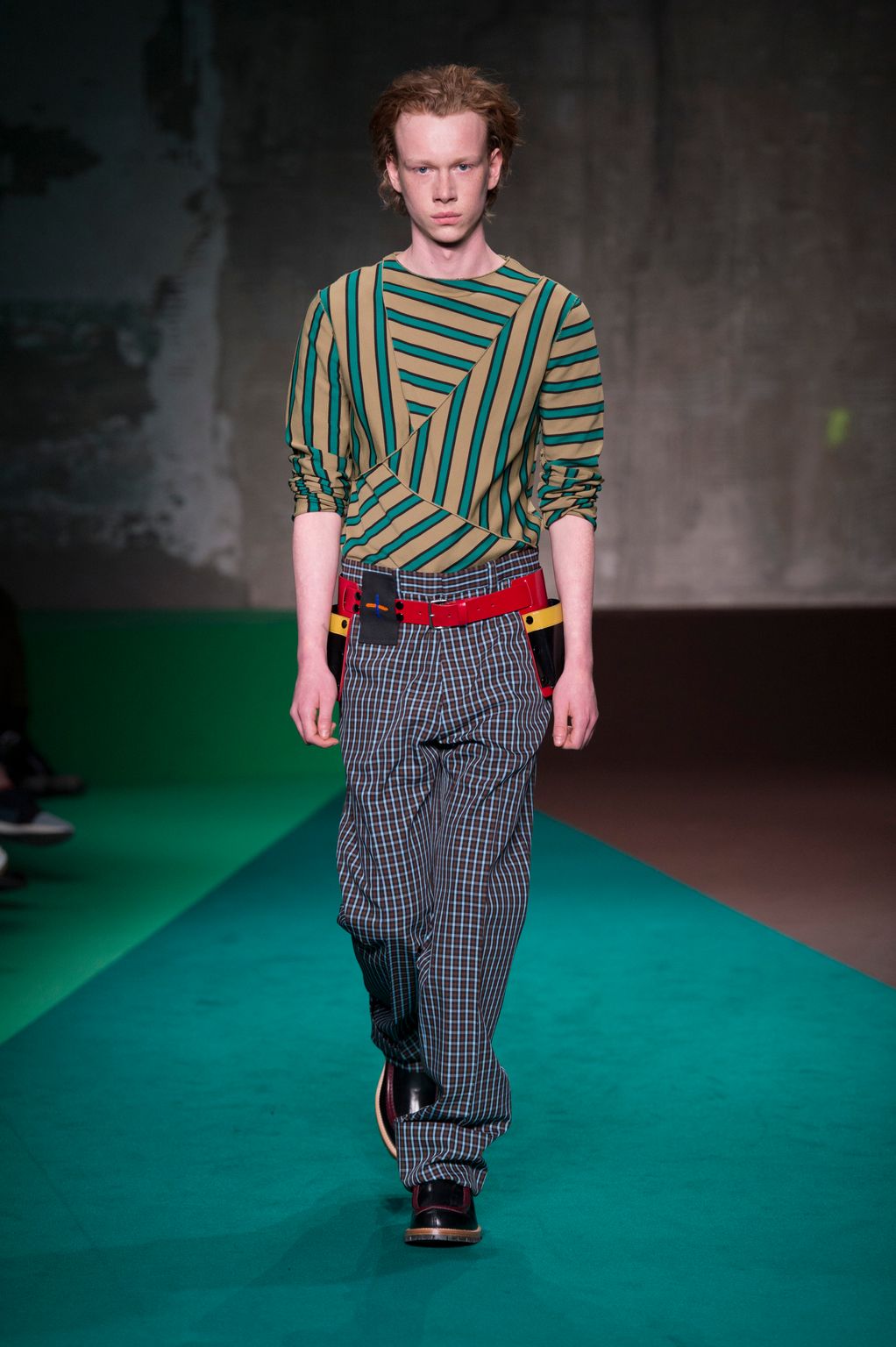 Fashion Week Milan Fall/Winter 2017 look 22 from the Marni collection 男装