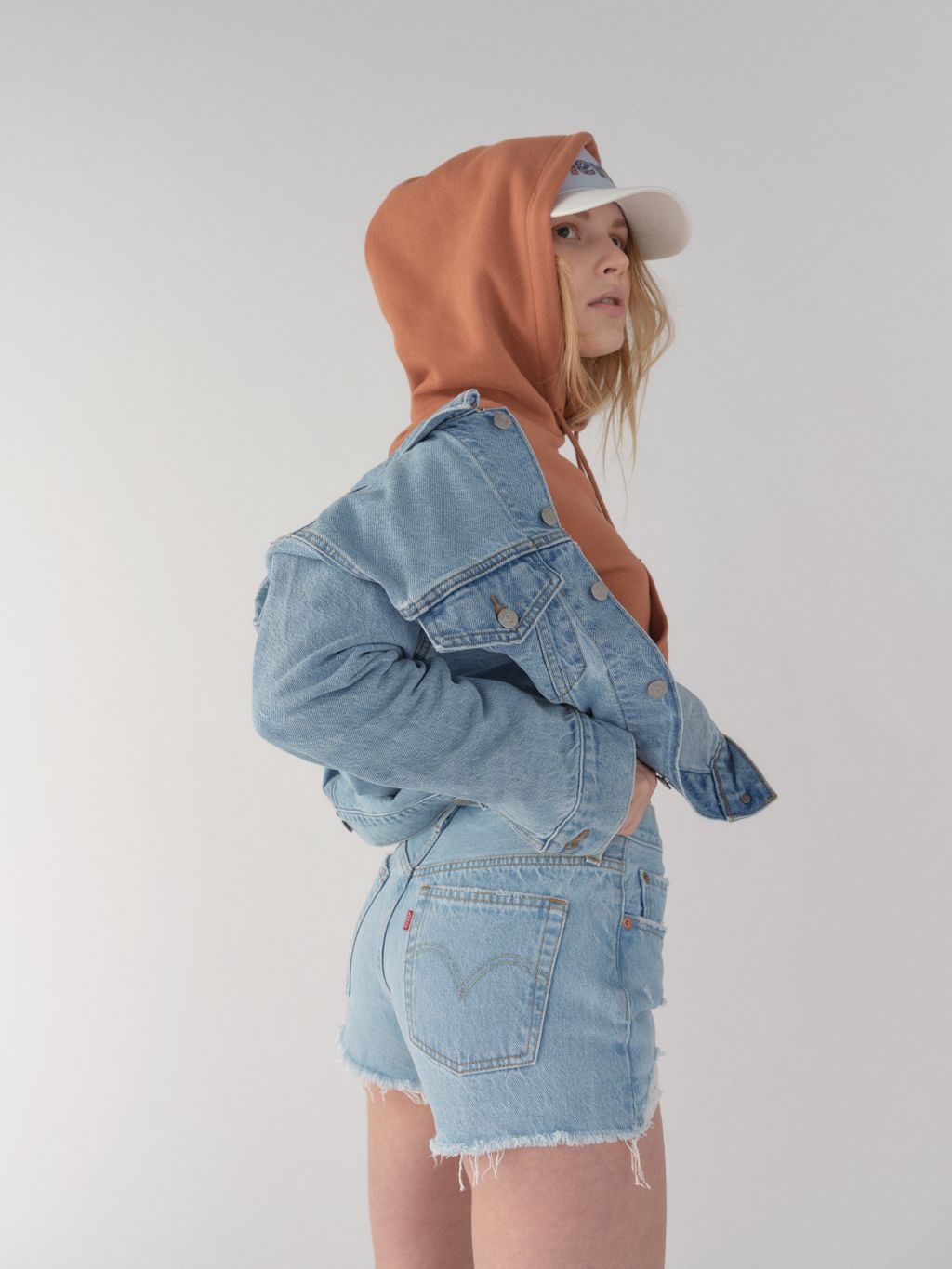 Fashion Week Paris Fall/Winter 2022 look 31 from the Levi’s® Red Tab collection 女装