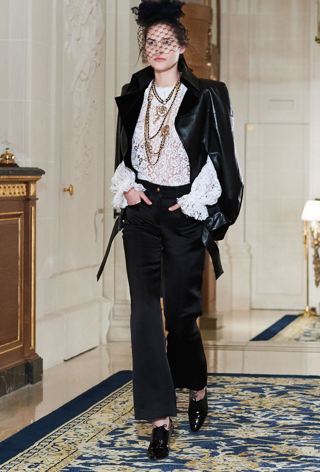 Fashion Week Paris Pre-Fall 2017 look 23 from the Chanel collection 女装